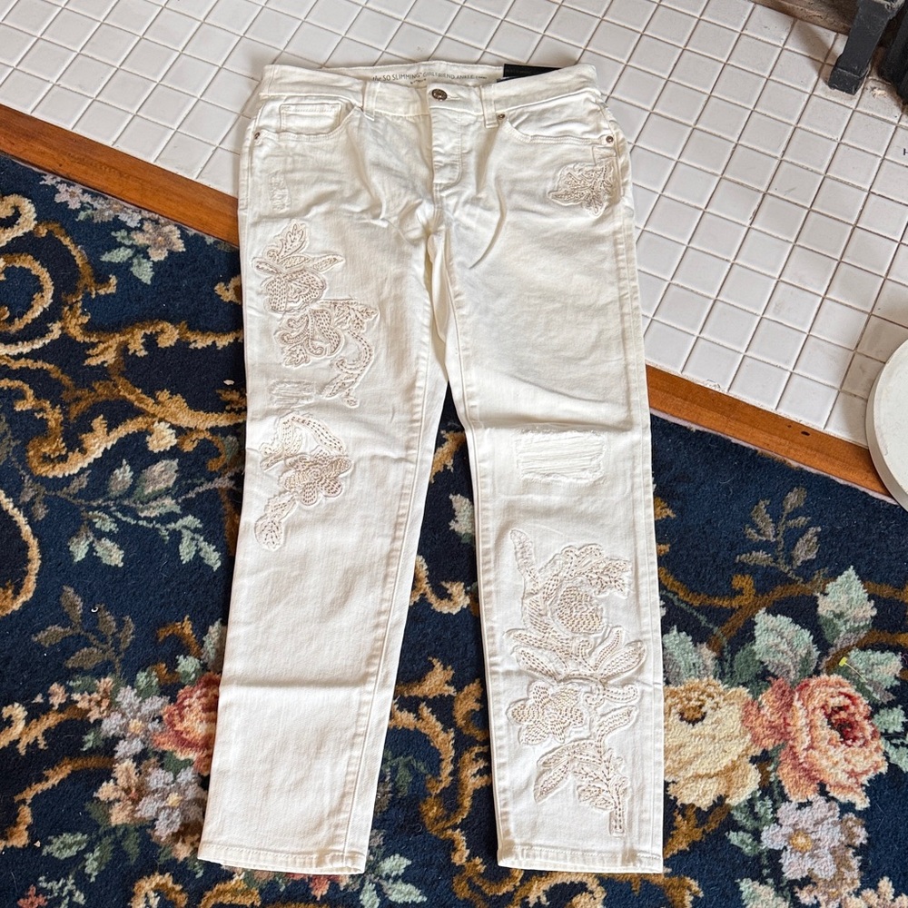 Chicos The So Slimming Girlfriend Ankle- distressed-embellished. NWT. Retail 119